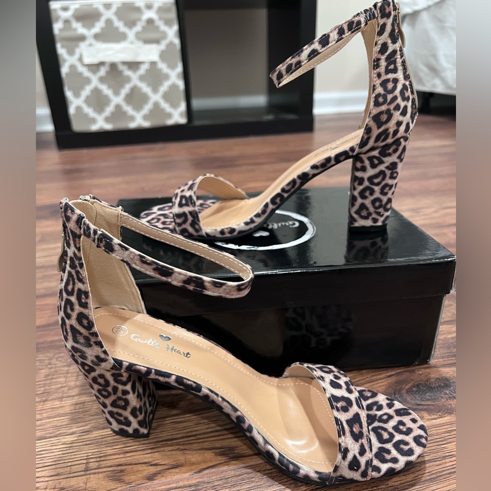 Guilty heart heels - Picture 1 of 1